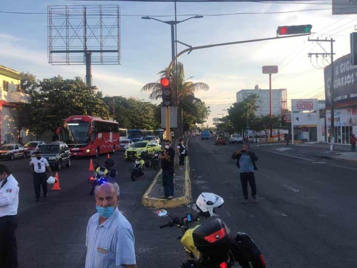 Urbanos atropella a familia que caminaba por calles de Veracruz