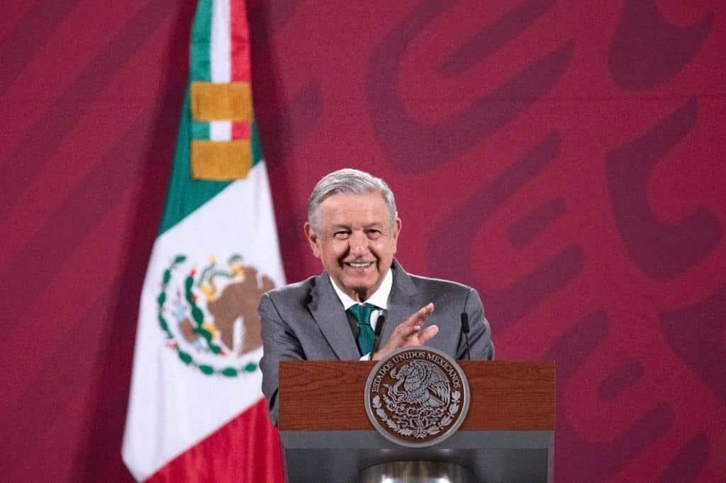 Usaría cubrebocas por respeto a la gente, señala AMLO