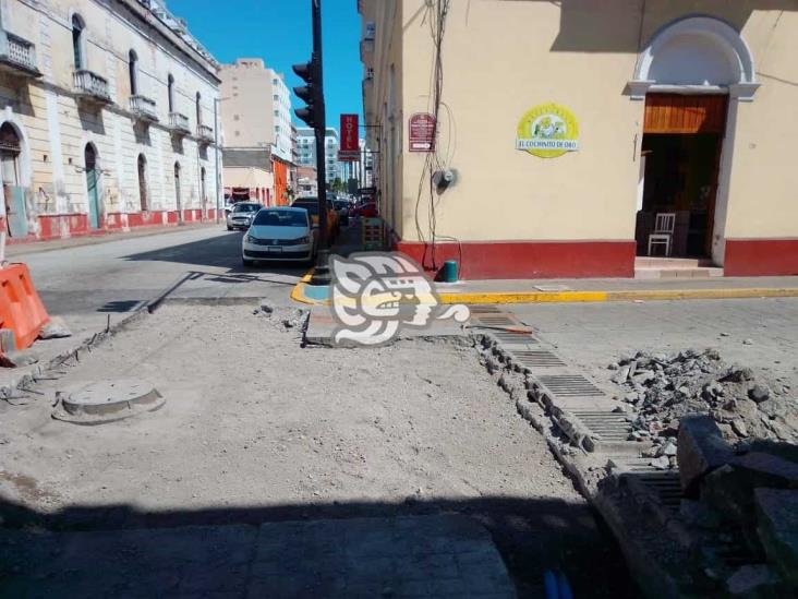 Cierre de calles en Centro histórico de Veracruz causa congestión de tránsito