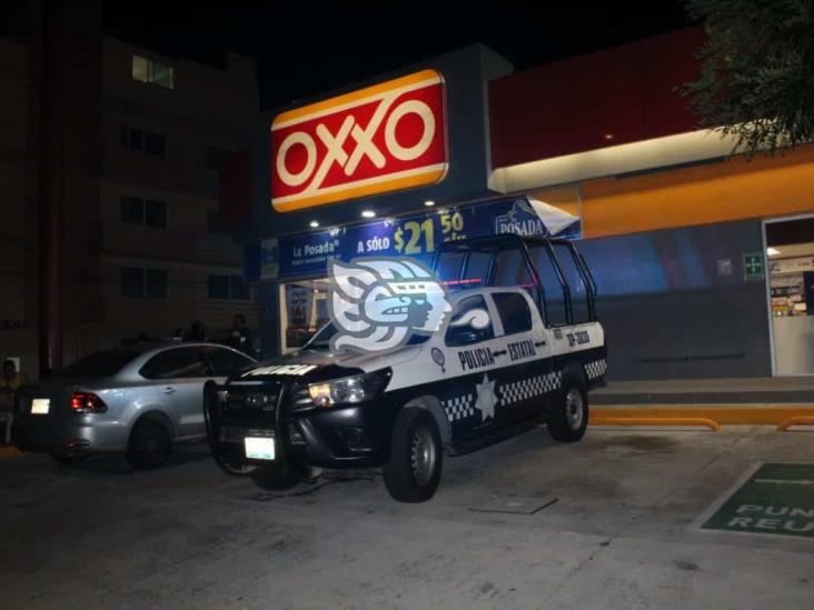 Sujetos armados roban camioneta en calles de Veracruz