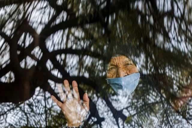 Llama OMS a “no cerrar los ojos” pese a cansancio de la pandemia