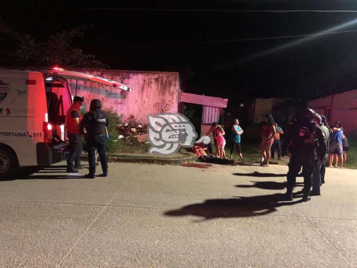 Sicarios en auto asesinan a sujeto en Cosoleacaque