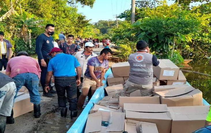 Siguen inundaciones al sur de Veracruz; comienzan a llegar apoyos: SPC