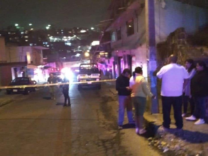 En Xalapa, asesinan a joven en auto lavado