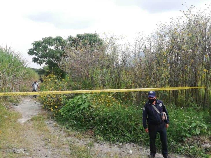 Hallan cadáver de hombre entre cañales de Ixhuatlancillo