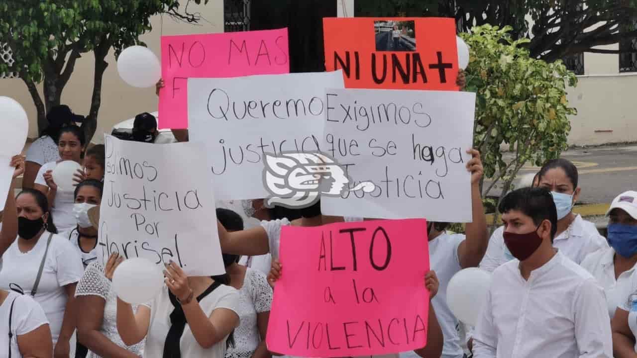 Tras asesinato de alcaldesa de Jamapa, llaman a suplente a asumir funciones