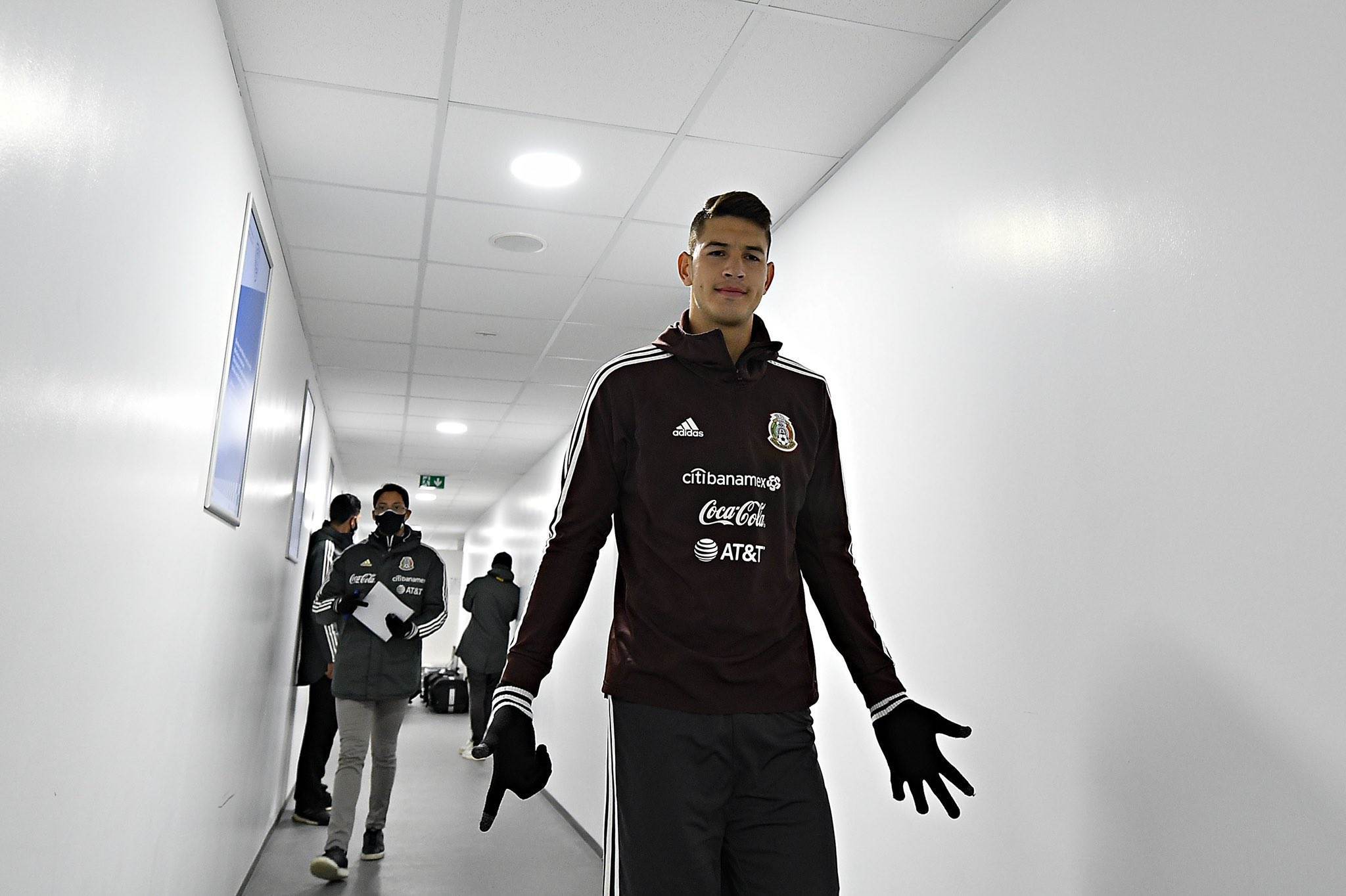 Otra baja para la Selección Mexicana: César Montes, lesionado