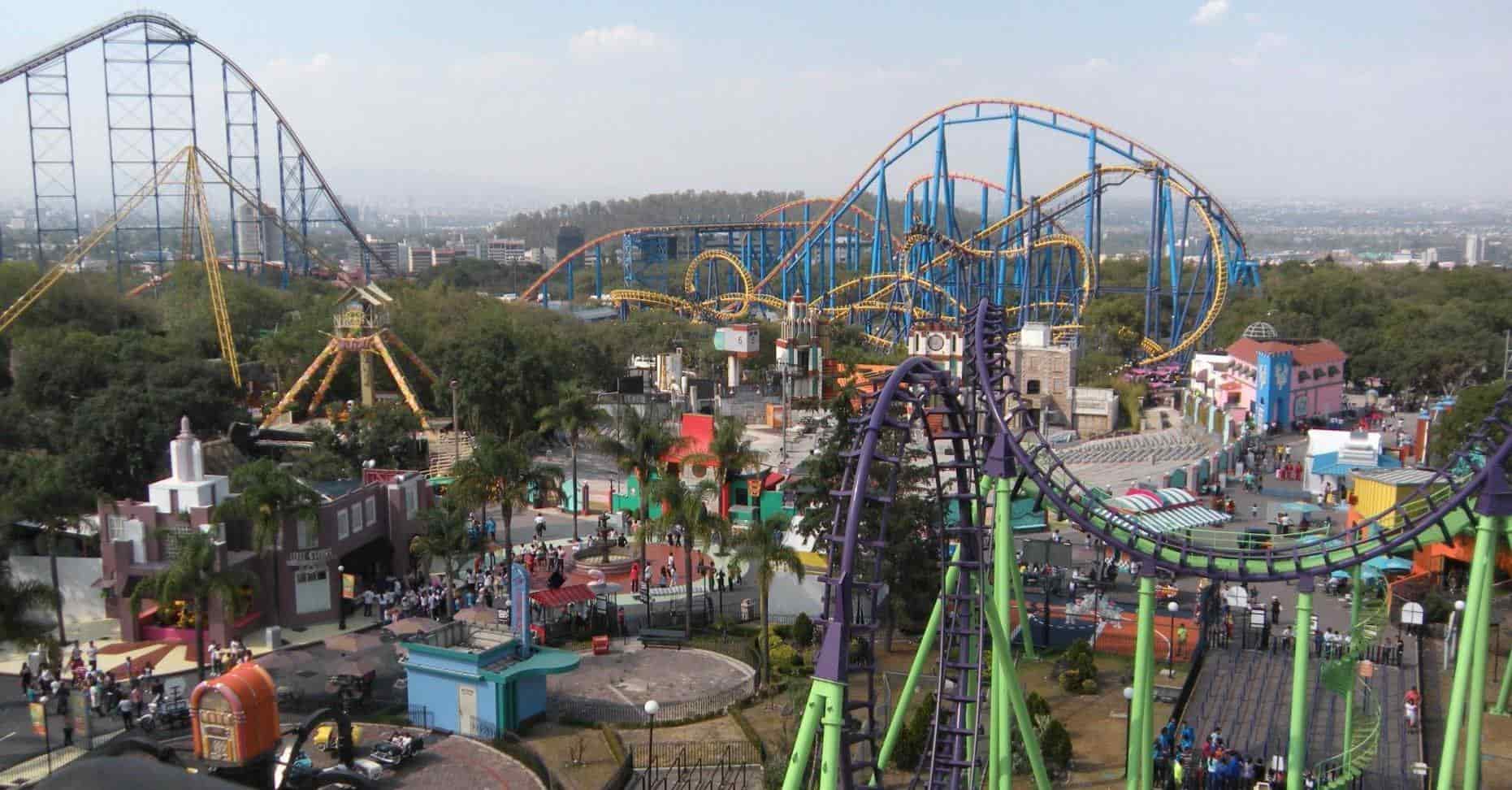 Joven es hospitalizado tras accidente en Six Flags México