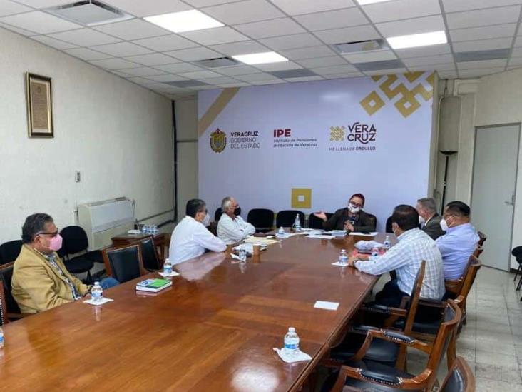 Mendoza acuerda pago con IPE