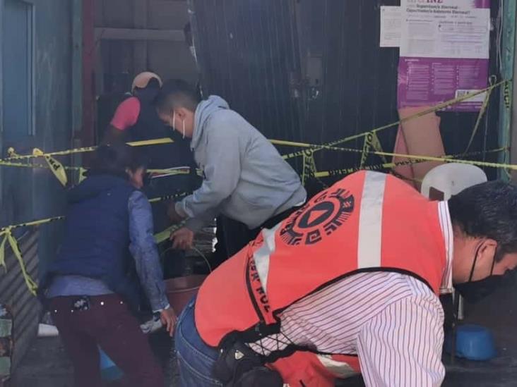 Voraz incendio devasta mercado de Tequila