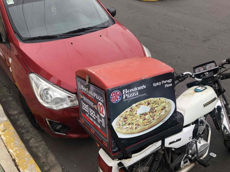 En calles de Boca del Río, atropellan a repartidor de comida