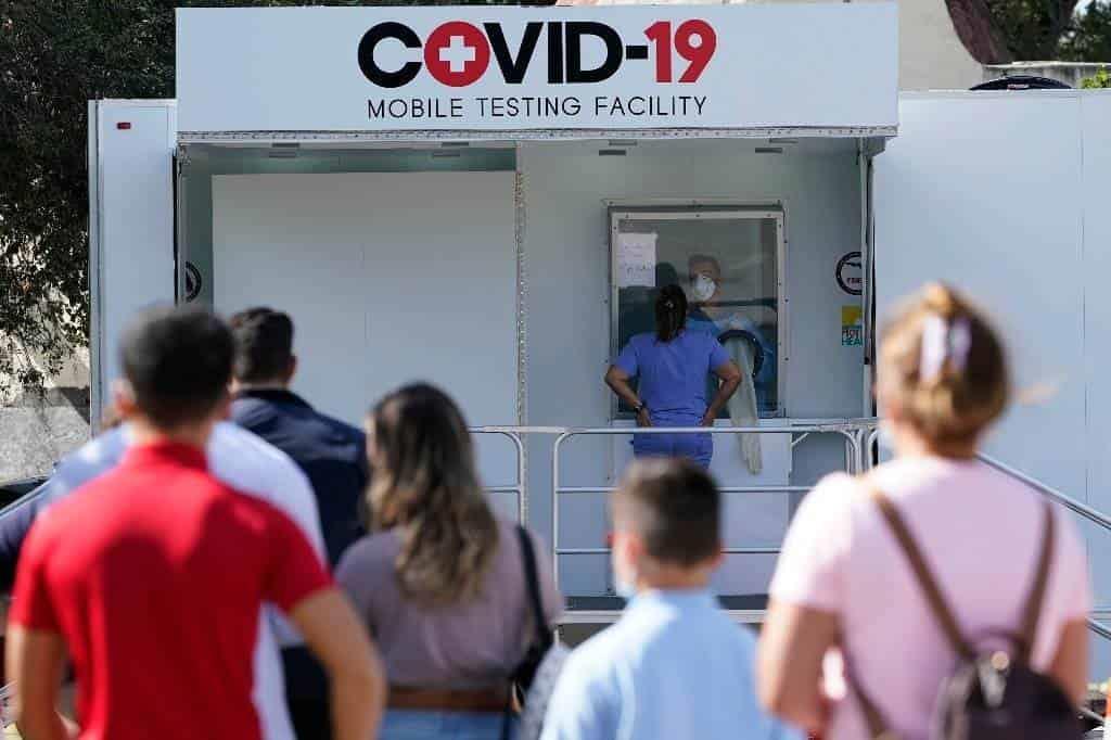 EU registra dos mil 239 muertes por Covid-19 en 24 horas