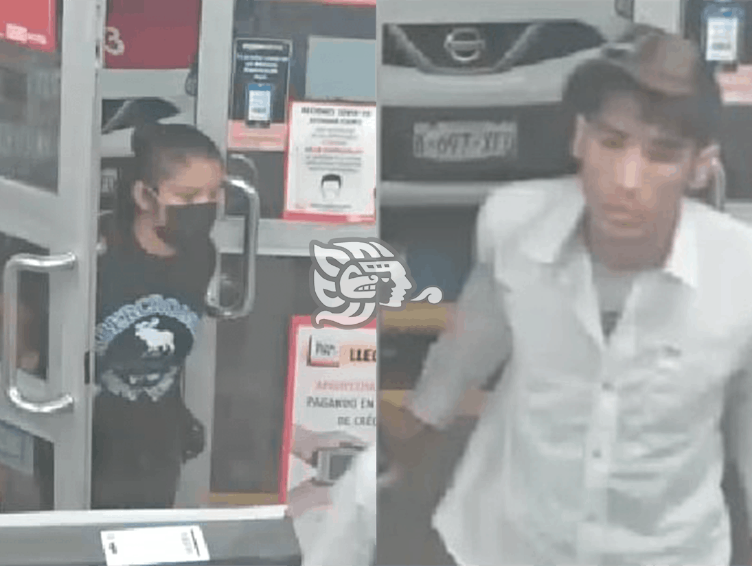 Pareja consuma asalto a Oxxo en Coatzacoalcos