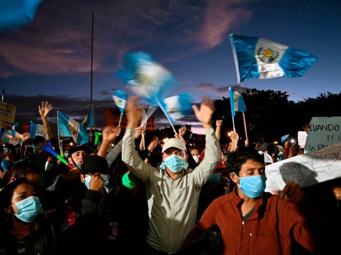 Suspende Congreso de Guatemala presupuesto que causó protestas