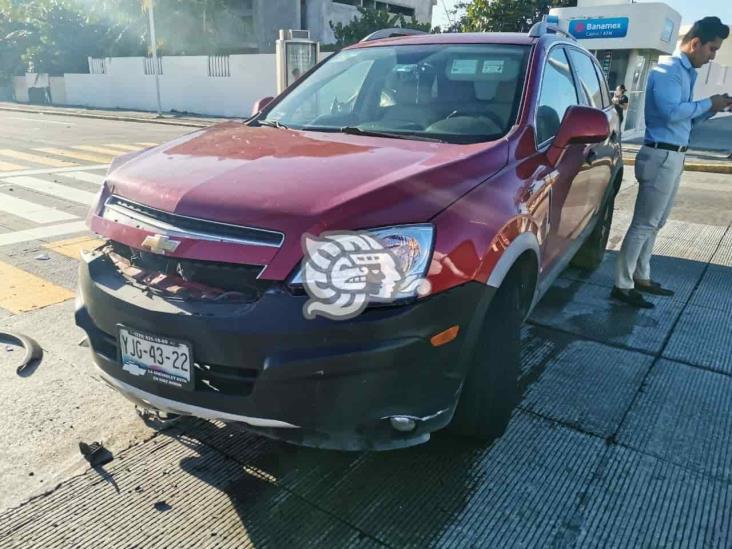 Se registra accidente en colonia de Boca del Río; deja solo daños materiales