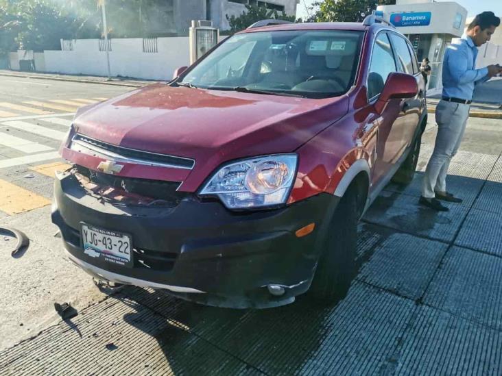 Se registra accidente en colonia de Boca del Río; deja solo daños materiales