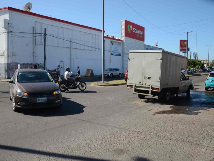 Choca auto particular con vehículo de Semar en Veracruz