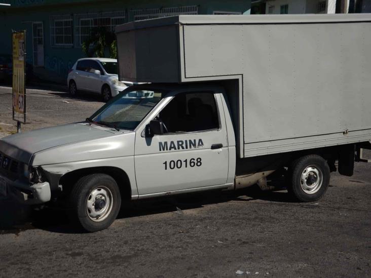 Choca auto particular con vehículo de Semar en Veracruz