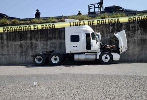 Robos en carreteras ´disparan´ costos del transporte de carga en Veracruz