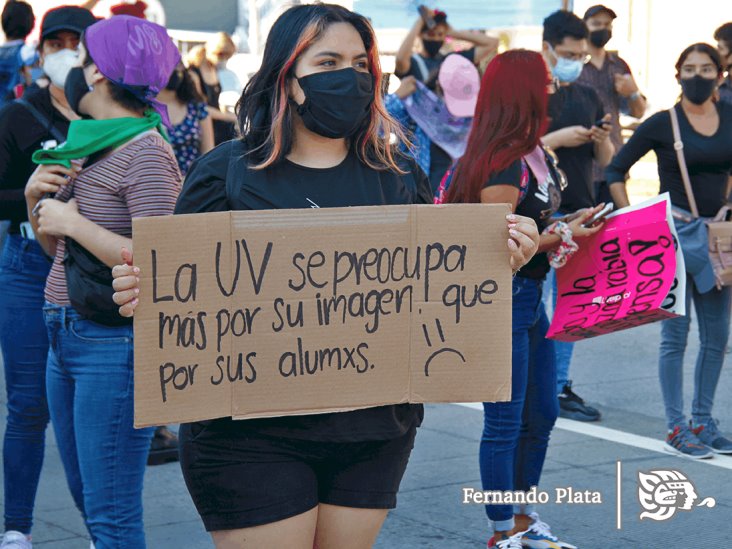 La UV es indiferente, claman estudiantes ante caso de agresión sexual