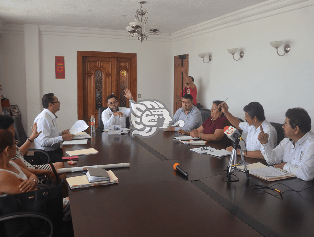 Ediles de Agua Dulce quieren de vuelta sueldos cortados por 4T