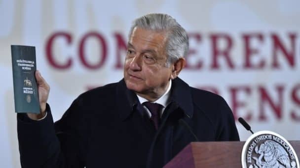 Presenta AMLO  ‘Guía Ética para la Transformación de México’