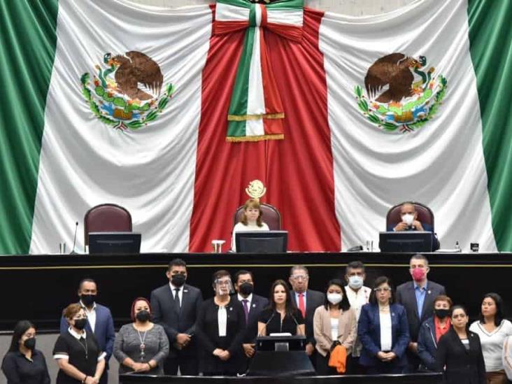 En tribuna, denuncia diputada Mónica Robles caso de violencia de género