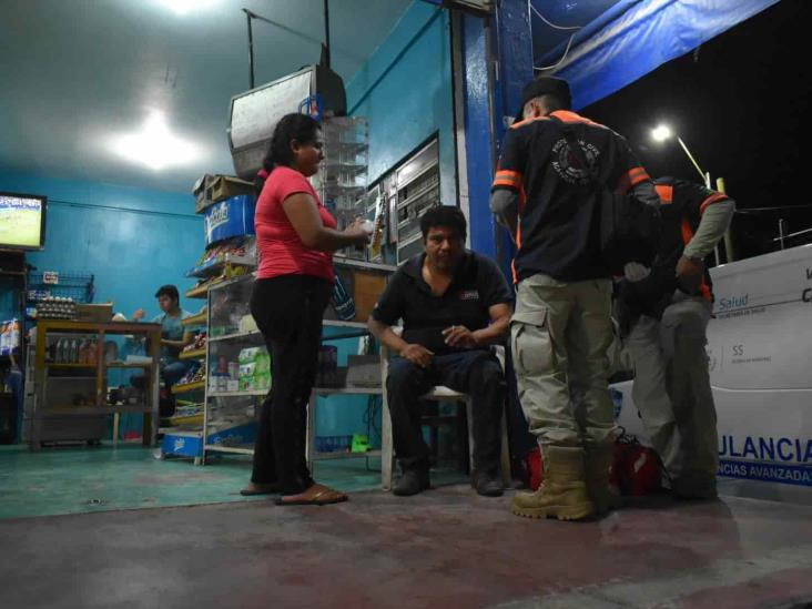 Delincuente roba con lujo de violencia tienda de abarrotes en Acayucan