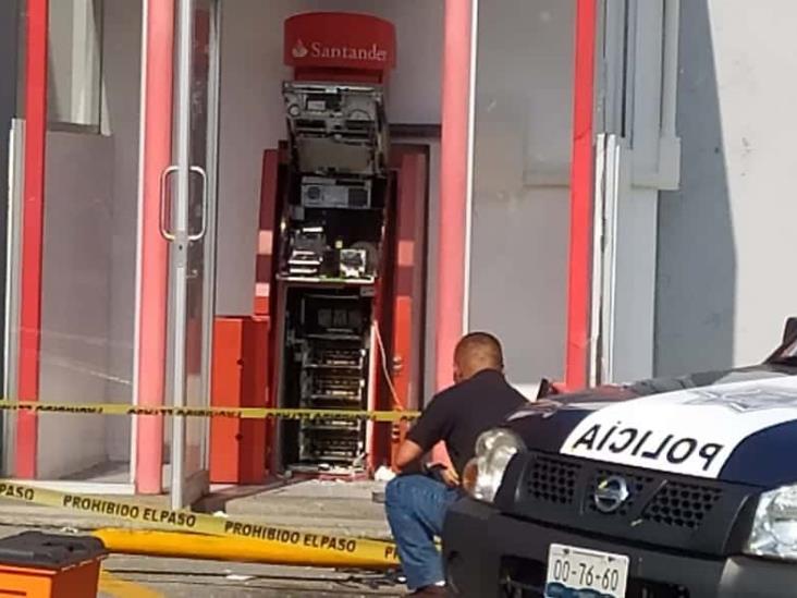 Hampa roba cajero de banco Santander en Orizaba