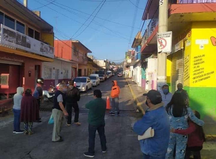 Por temor a contagios de COVID-19, impiden establecerse a tianguistas en Huatusco