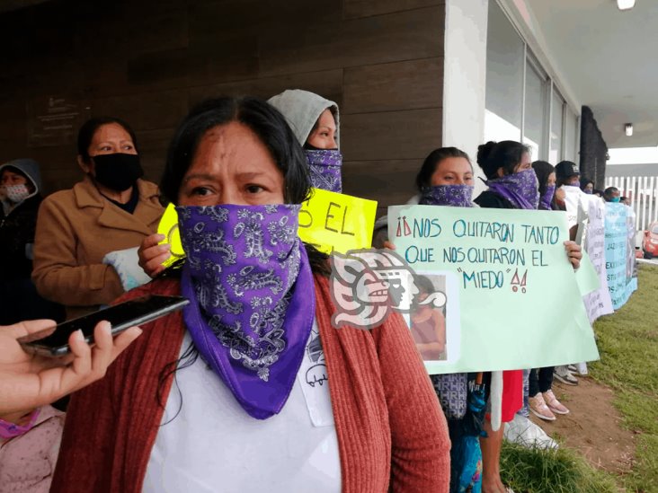 Mujeres de Tatahuicapan exigen justicia y castigo a feminicidas de Jazmín