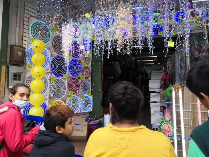 Temen incendios con luces navideñas en norte de Veracruz