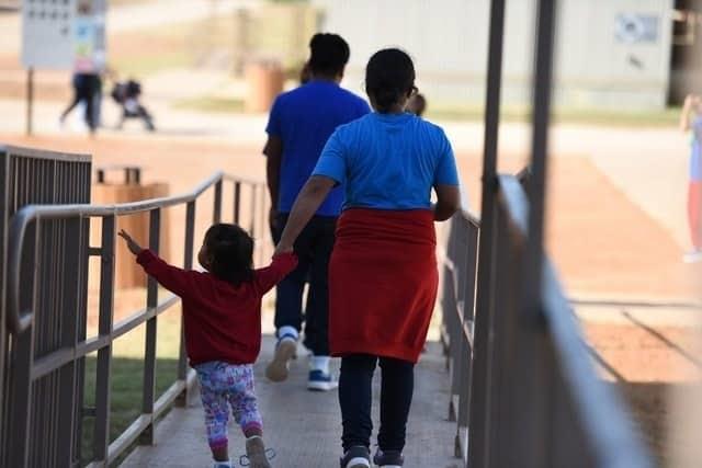 Sigue búsqueda de padres de 628 menores migrantes separados por Trump