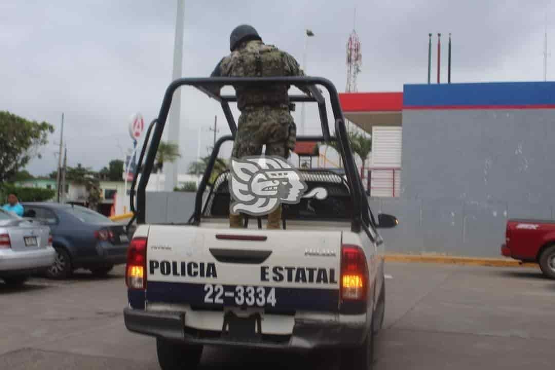 Hombres armados despojan a comerciante de su camioneta