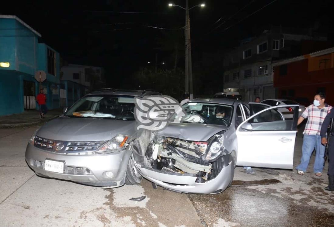 Aparatoso choque en Coatzacoalcos; una persona lesionada