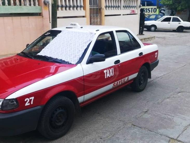 Sicarios asesinan a taxista en pleno centro de Sayula