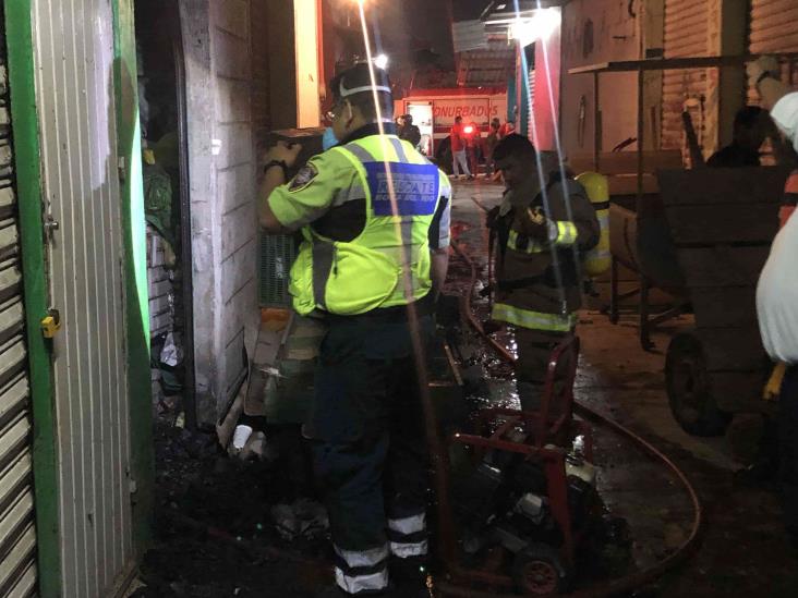 Se incendia bodega al interior del Mercado Malibrán