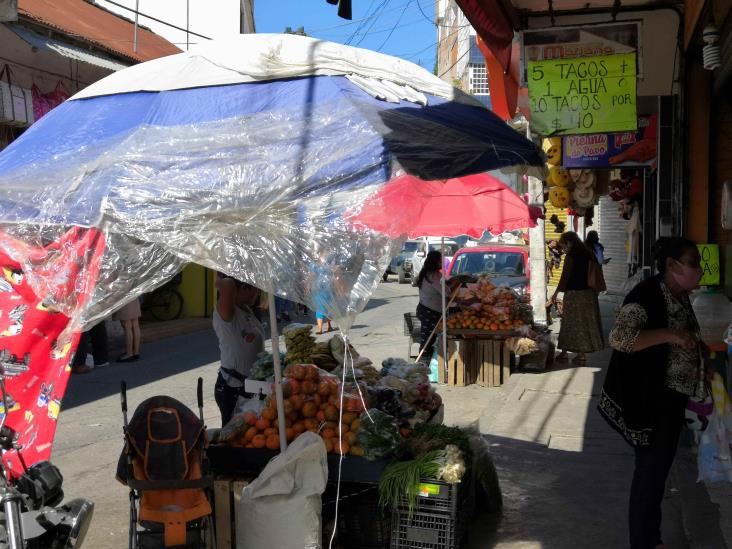 Controlan ambulantaje en zona céntrica de Tuxpan