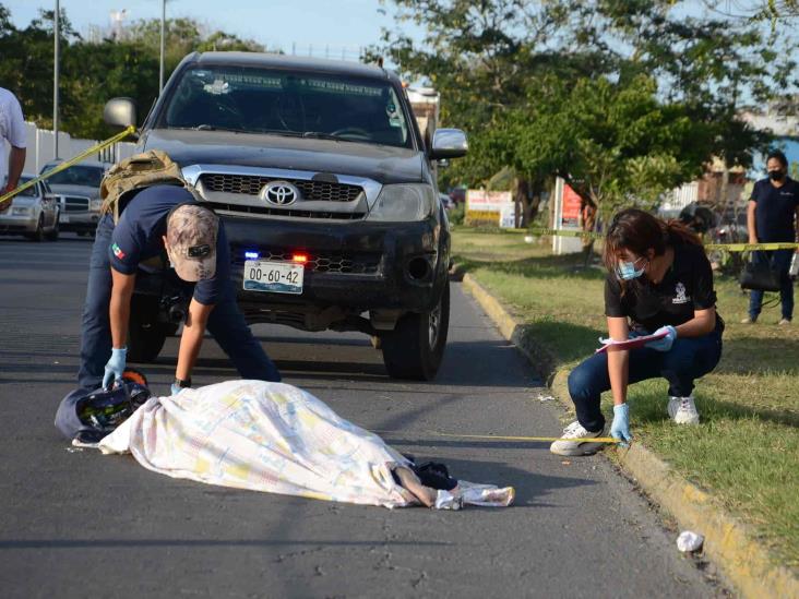 Muere profesora atropellada por camión de volteo en Veracruz