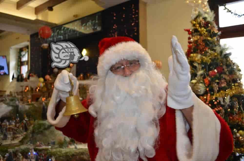 Pide Santa Claus cuidarse del Covid