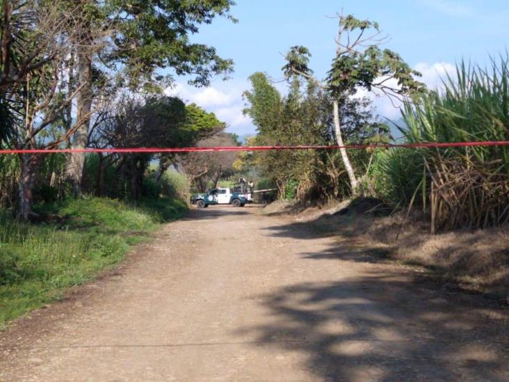 Hallan en camino de Fortín a hombre asesinado de un machetazo