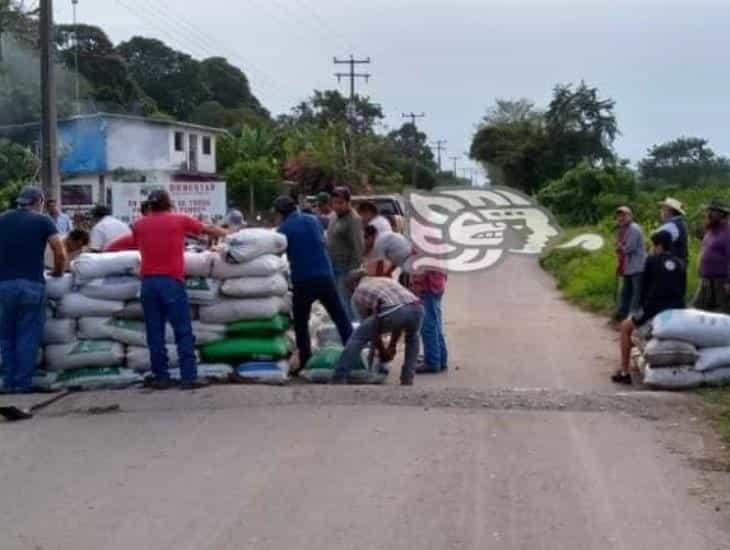 Instalan retenes comunitarios en localidad de Papantla por asaltos