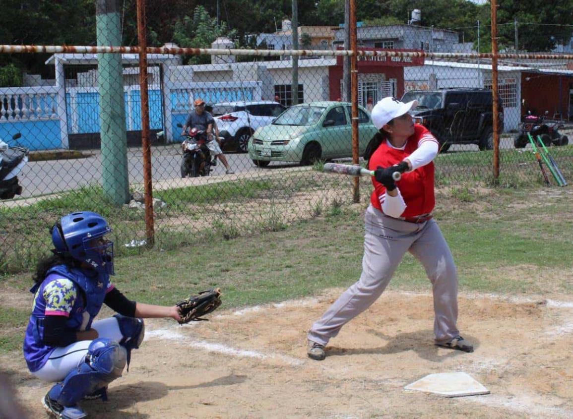 En el softbol femenil pacientes definirán al nuevo monarca