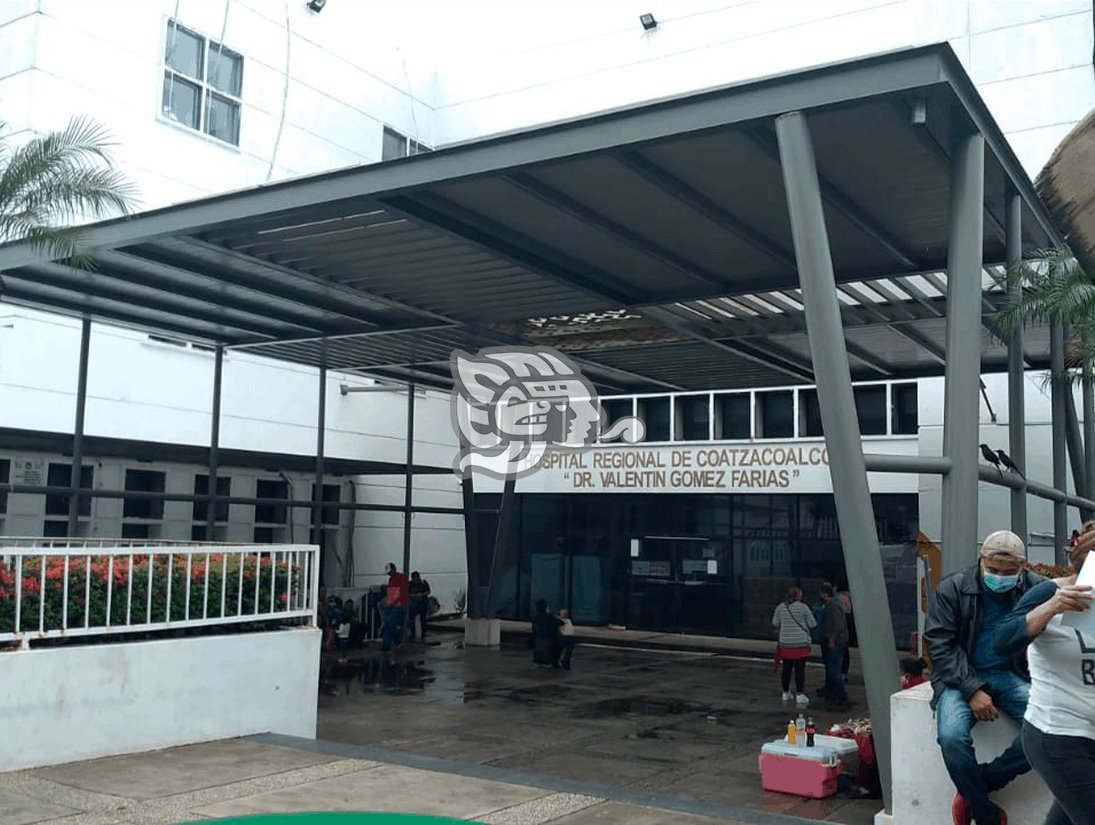 Hospital Regional de Coatza alberga 8 pacientes Covid; ya esperan vacunas