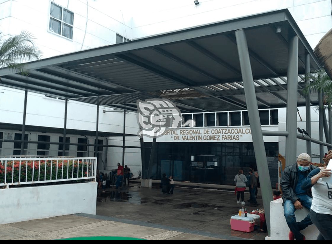 Hospital Regional de Coatza alberga 8 pacientes Covid; ya esperan vacunas