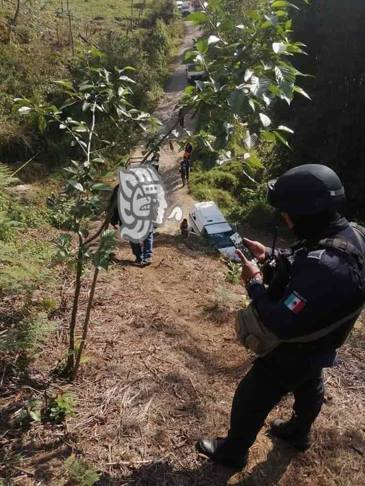 Hallan a dos sin vida en Chocamán; uno embolsado