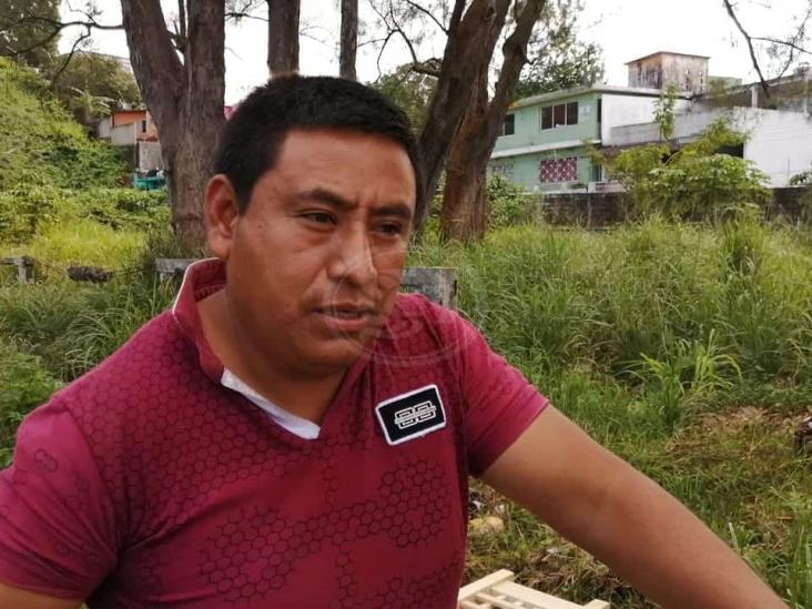 Familia de artesanos de Orizaba llegan a Nanchital a vender sus productos