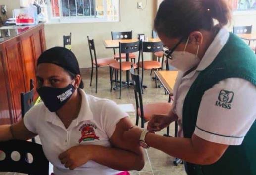 IMSS recomienda a la ciudadanía aplicarse vacuna contra la influenza 