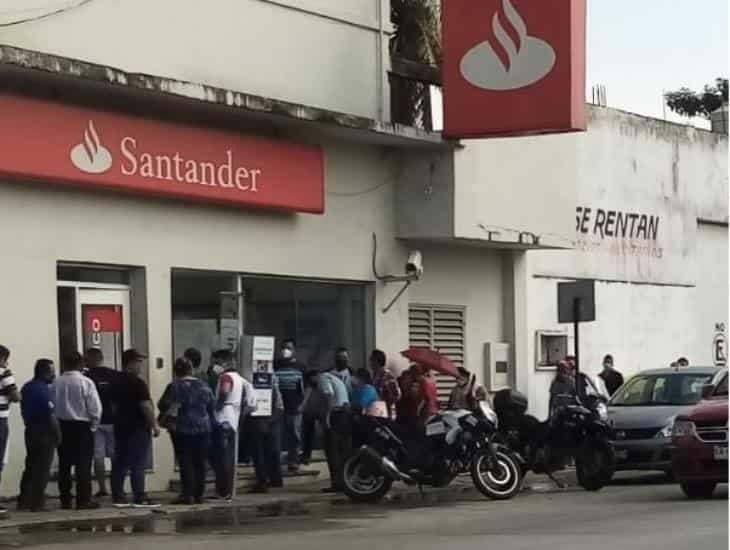 Asaltan a derechohabiente saliendo del banco en Minatitlán