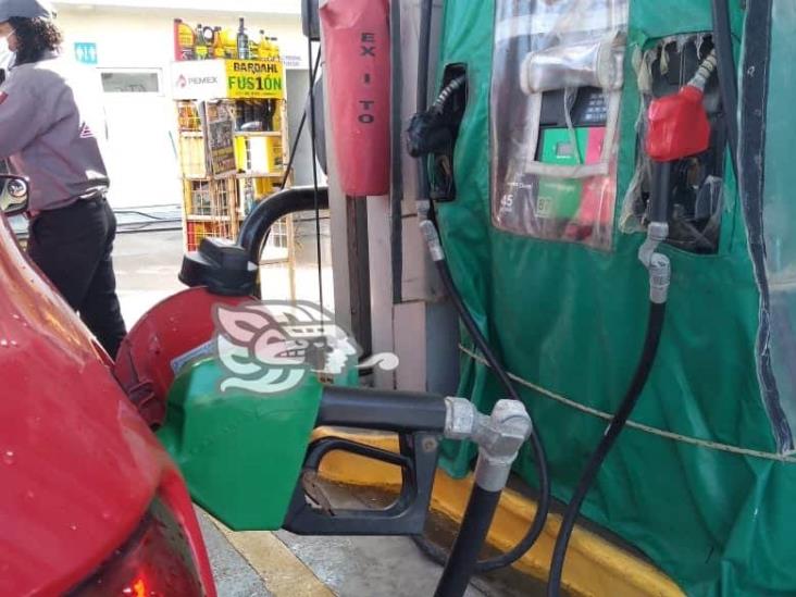 Aumenta casi 3 pesos la Magna en gasolineras de Coatzacoalcos